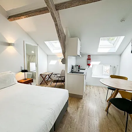 Aparthotel Laa *
